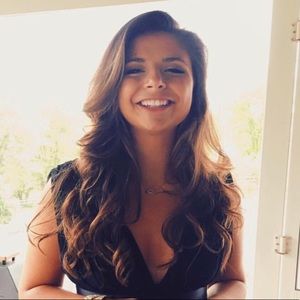 Meet your Posher, Abbee